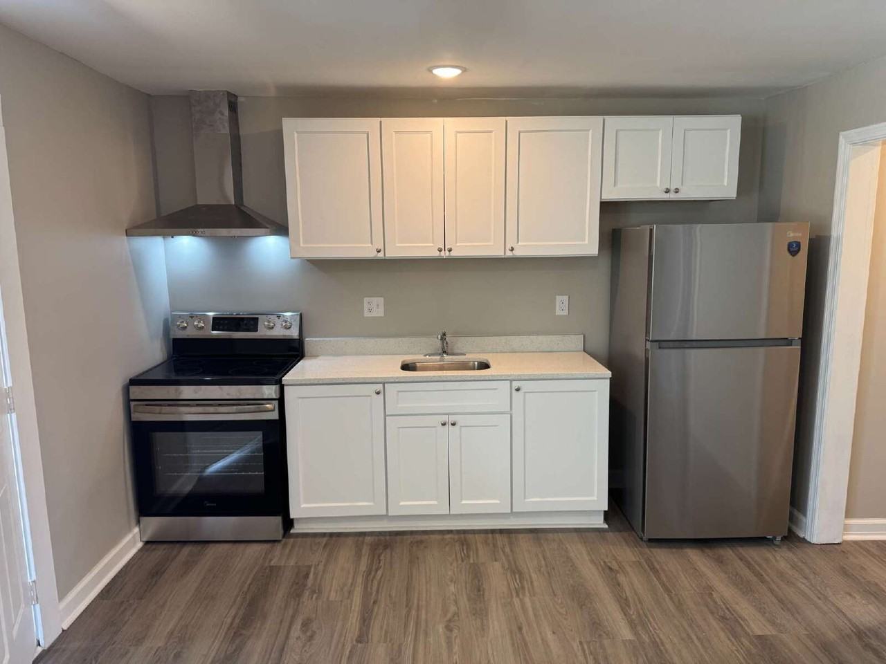 102 Rochester St - Photo 4 of 9