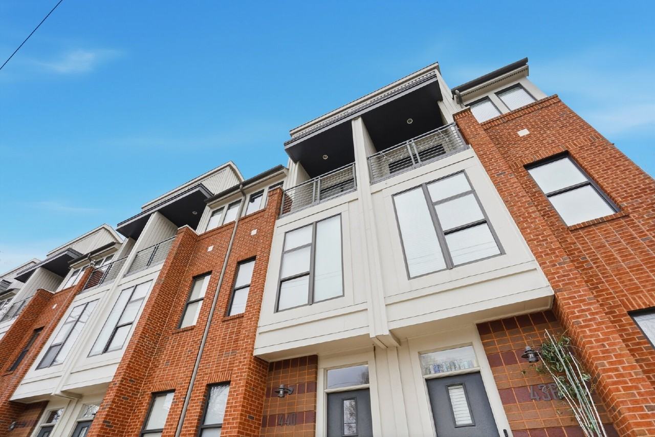 440 N Mcdowell St - Photo 3 of 50