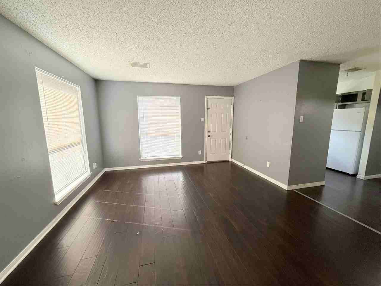 2641 Santa Barbara Dr - Photo 2 of 15