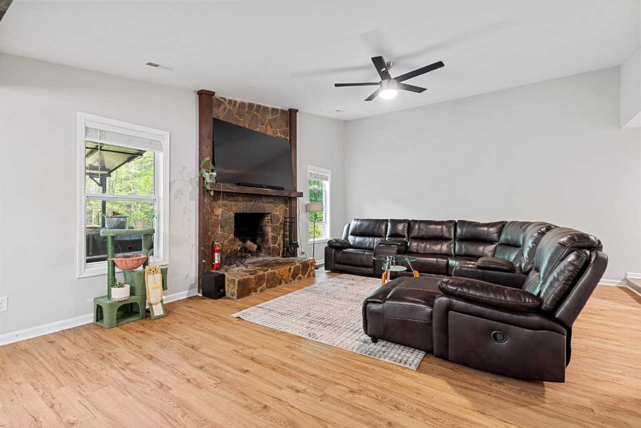 179 N Paraham Rd - Photo 6 of 30