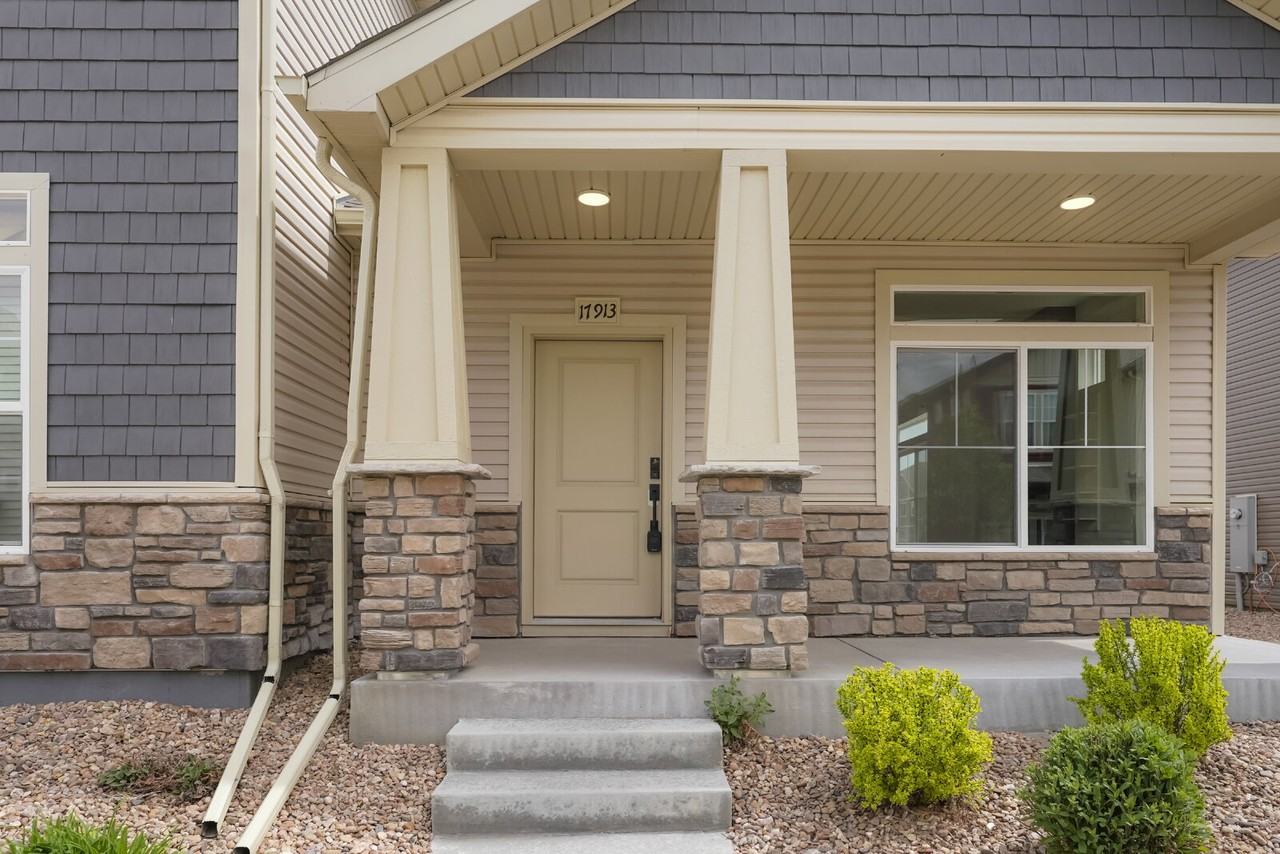 17913 E 103rd Ave - Photo 3 of 29