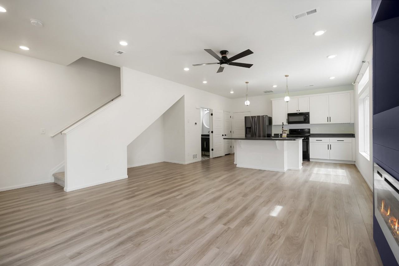 17913 E 103rd Ave - Photo 5 of 29