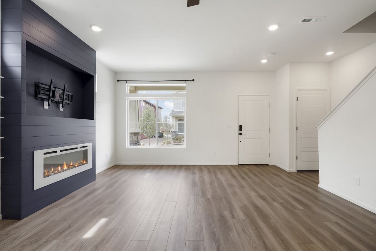 17913 E 103rd Ave - Photo 6 of 29