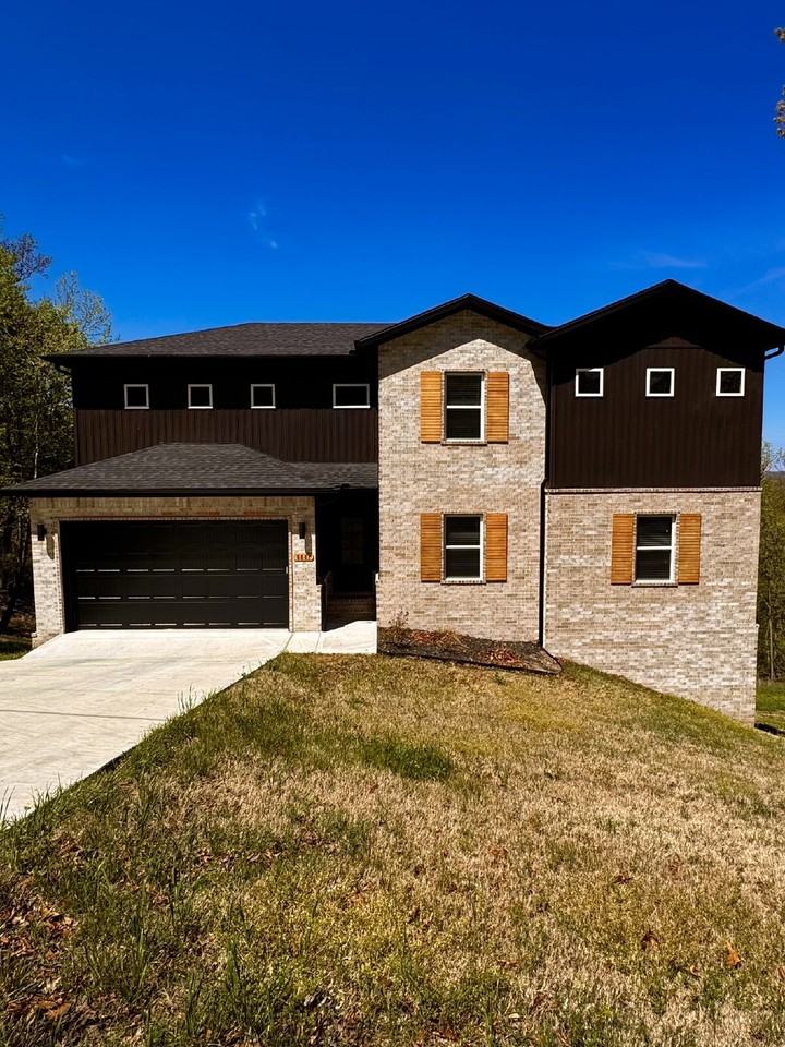 8881 Williams Rd - Photo 2 of 32