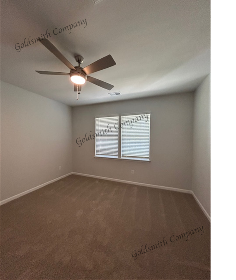 111 Gervais Cir - Photo 6 of 14