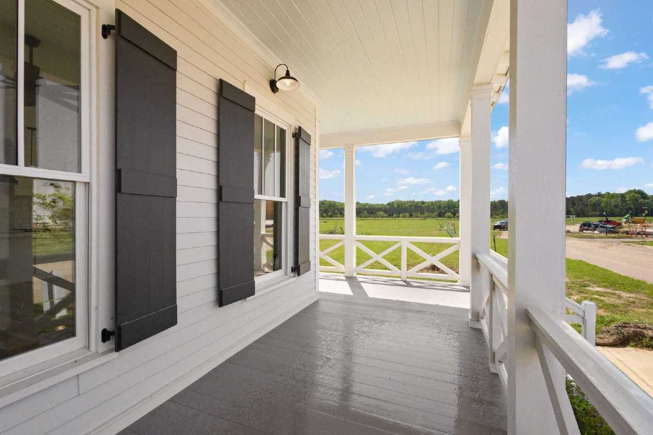 229 Harmony St - Photo 3 of 34