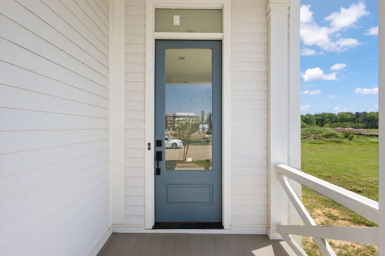 229 Harmony St - Photo 4 of 34