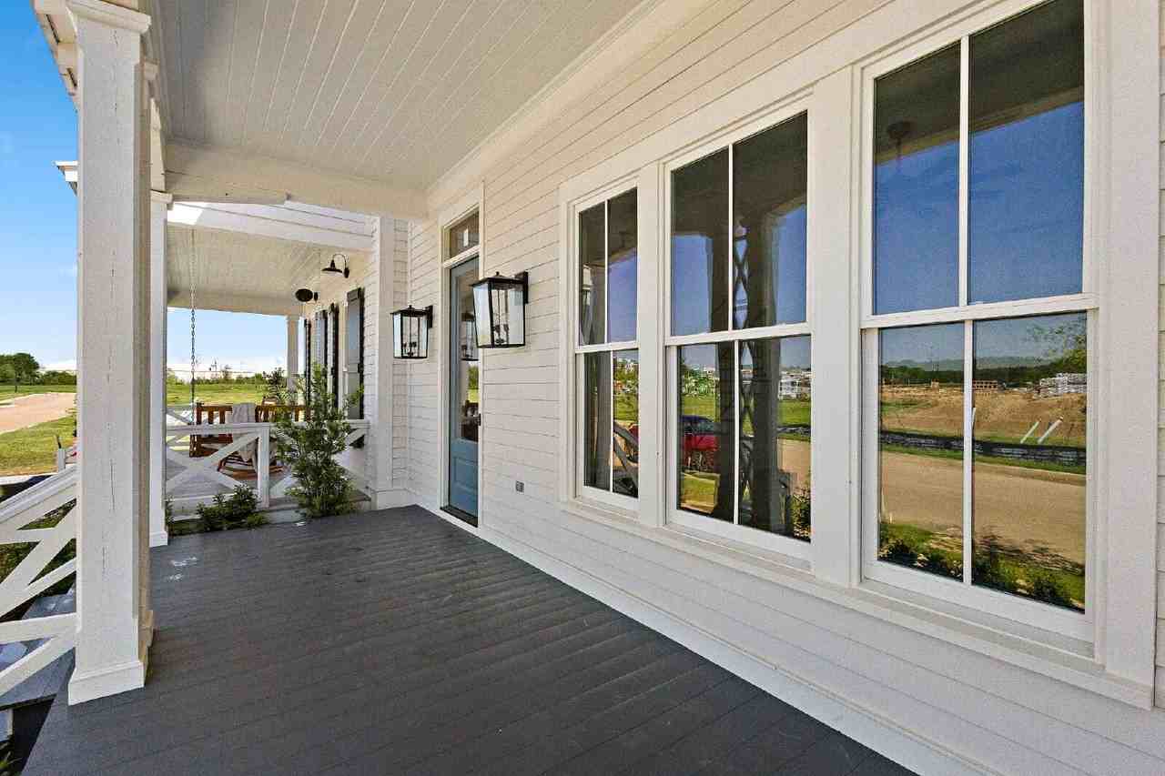 225 Harmony St - Photo 4 of 33