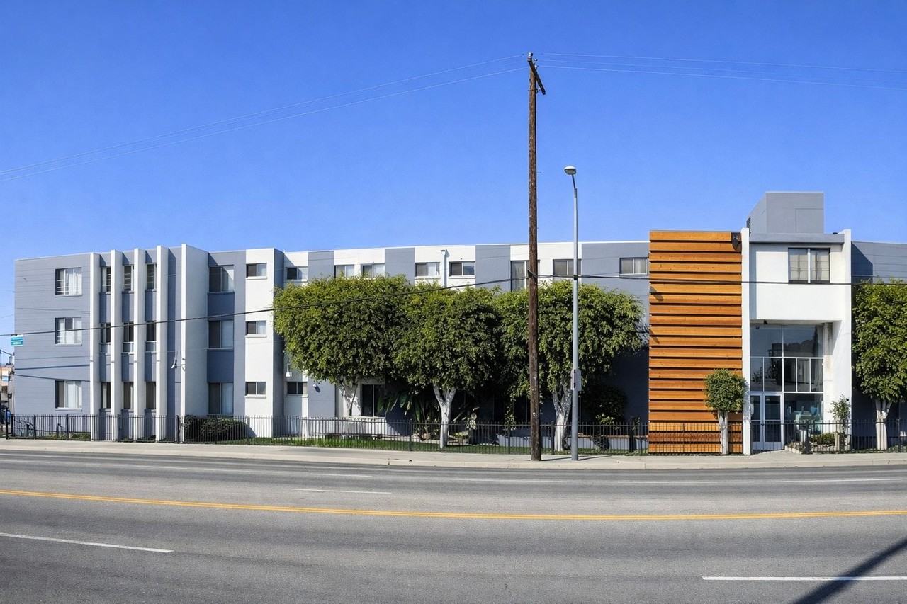 Rosecrans - Photo 2 of 20