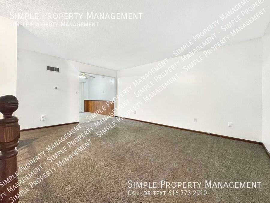 2666 Randall Ave Nw - Photo 2 of 17