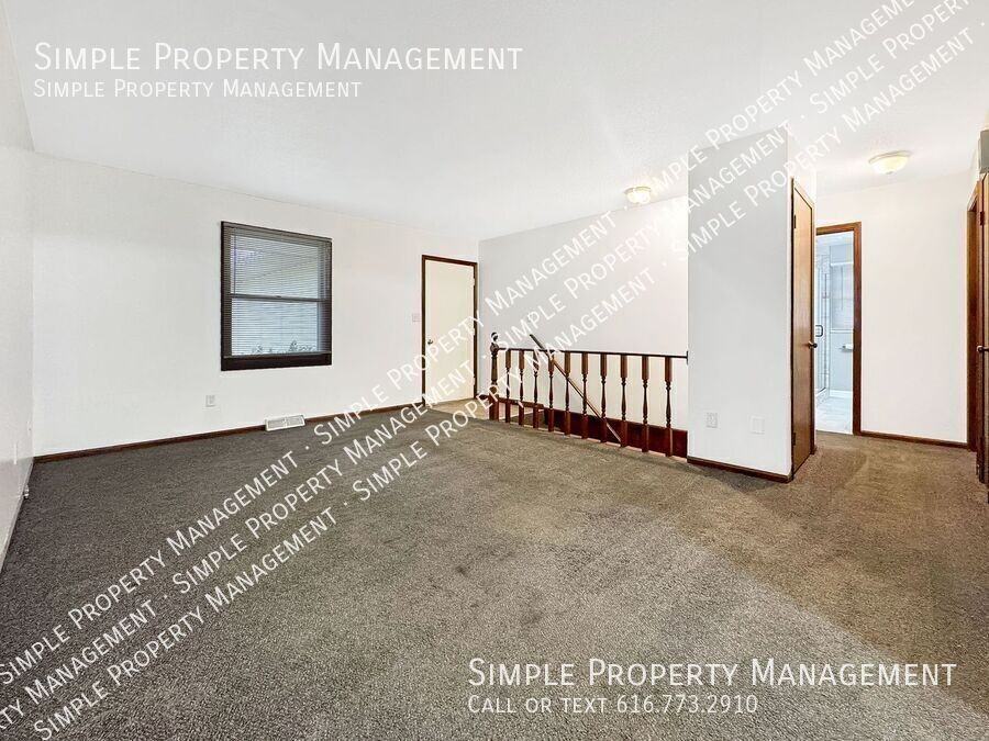 2666 Randall Ave Nw - Photo 3 of 17