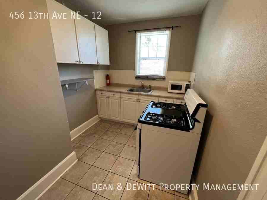 456 13th Ave Ne #12 - Photo 4 of 11