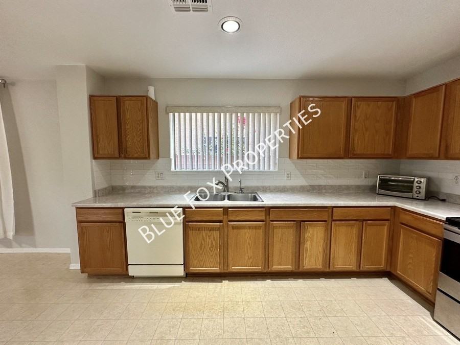 1082 W Sea Lion Dr - Photo 6 of 29