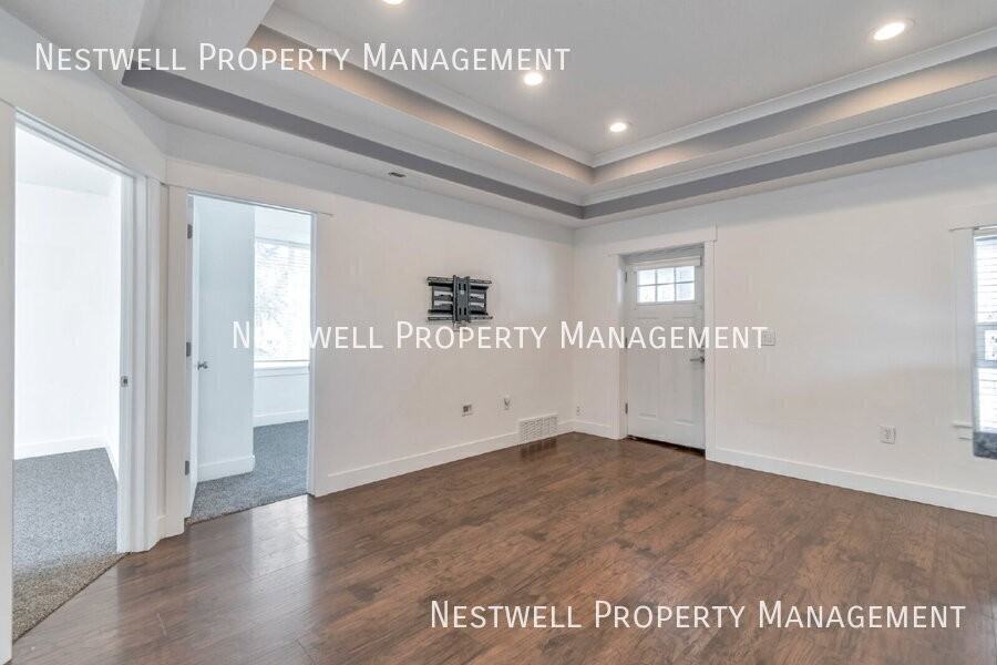 1113 S 200 E - Photo 3 of 19