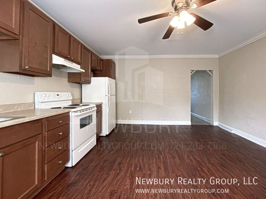 39 Hickory St - Photo 2 of 49