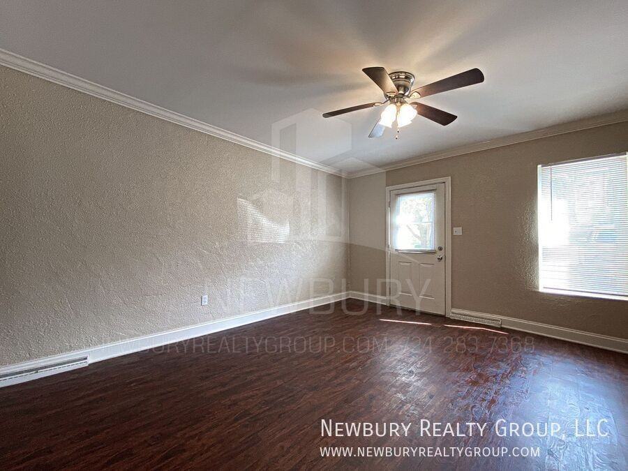 39 Hickory St - Photo 4 of 49