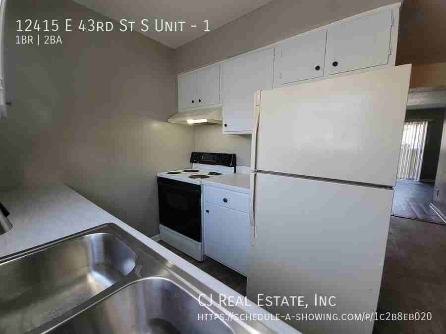 12415 E 43rd St S #1 - Photo 6 of 8