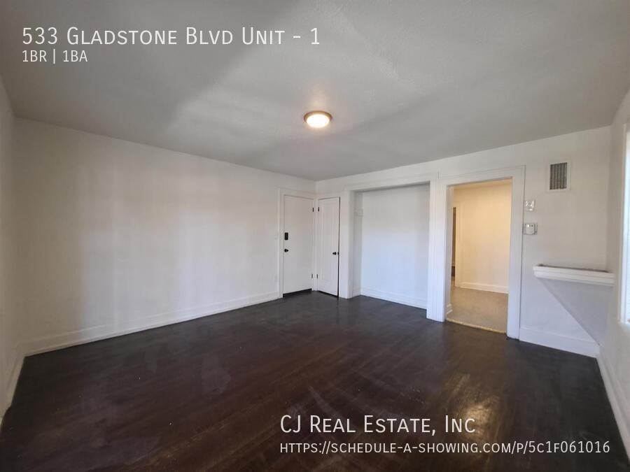 533 Gladstone Blvd #6 - Photo 4 of 10