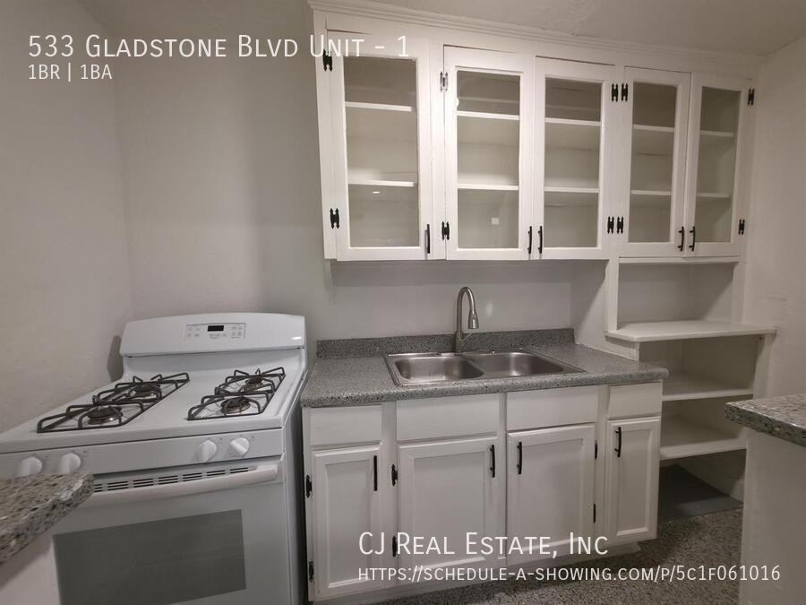 533 Gladstone Blvd #6 - Photo 7 of 10