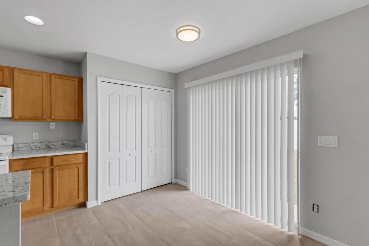 2040 Portcastle Cir - Photo 5 of 18