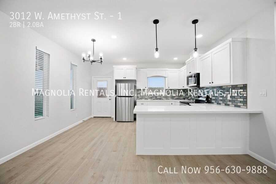 3012 W Amethyst St #1 - Photo 4 of 13