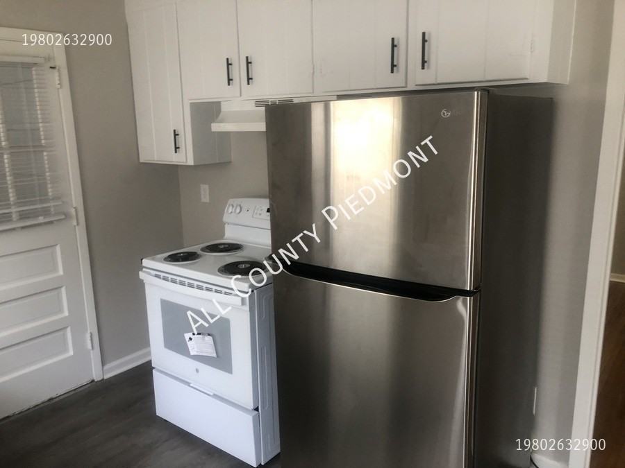 1925 Kennesaw Dr - Photo 4 of 12