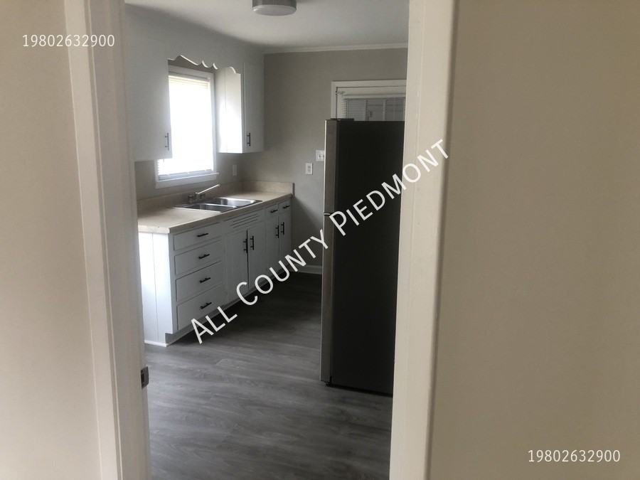 1925 Kennesaw Dr - Photo 6 of 12