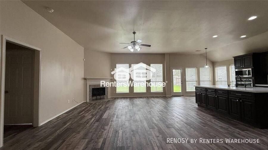 13615 Evening Wind Dr - Photo 3 of 20