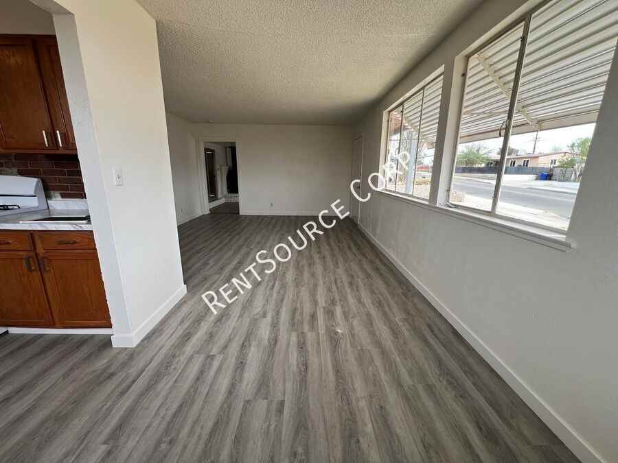 650 S Muriel Dr - Photo 5 of 21