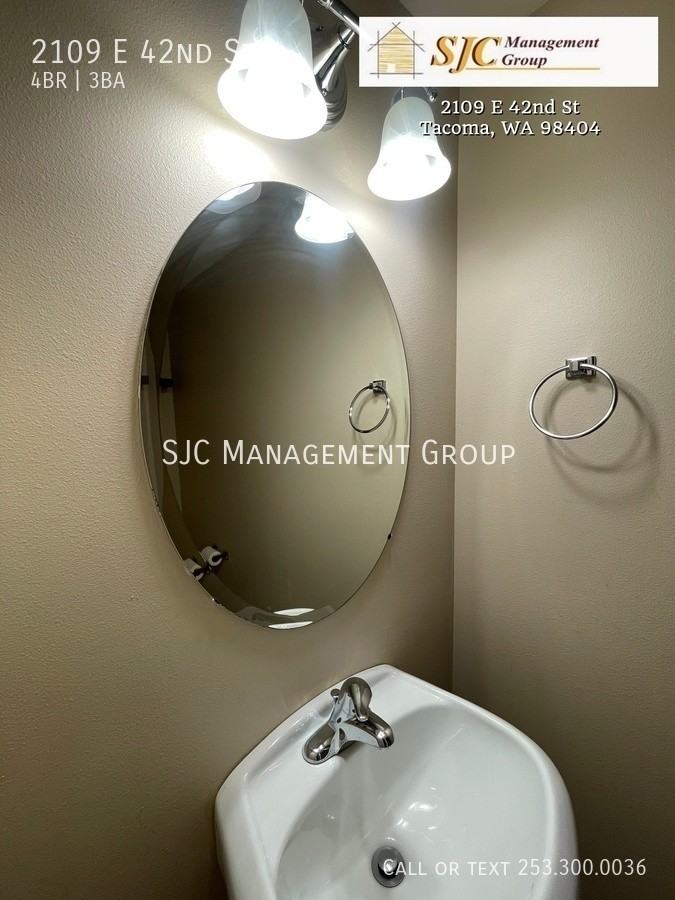 2109 E 42nd St - Photo 5 of 35