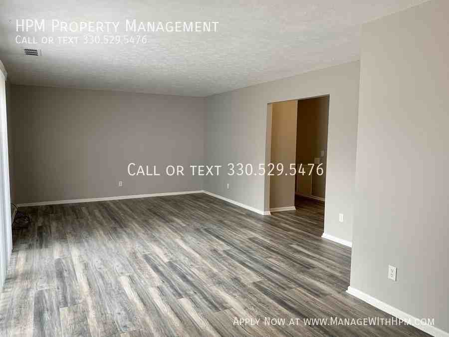 4227 Middlebranch Ave Ne #4 - Photo 4 of 13