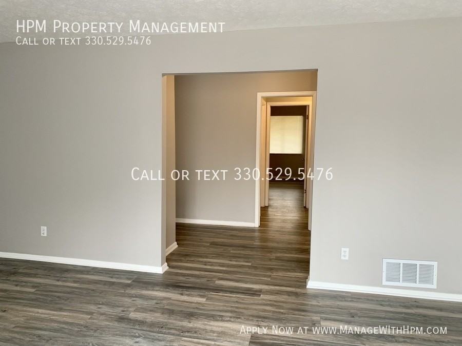 4227 Middlebranch Ave Ne #4 - Photo 5 of 13