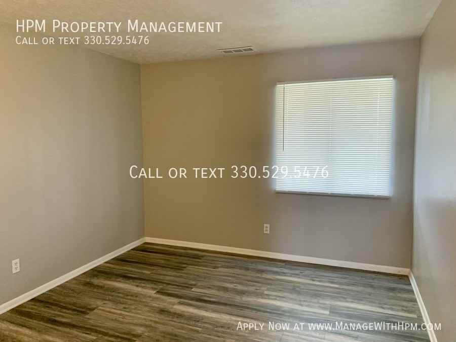 4227 Middlebranch Ave Ne #4 - Photo 6 of 13