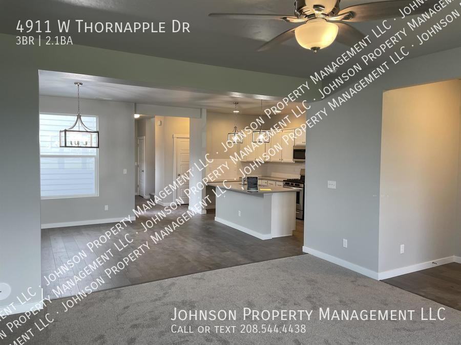 4911 W Thornapple Dr - Photo 4 of 17