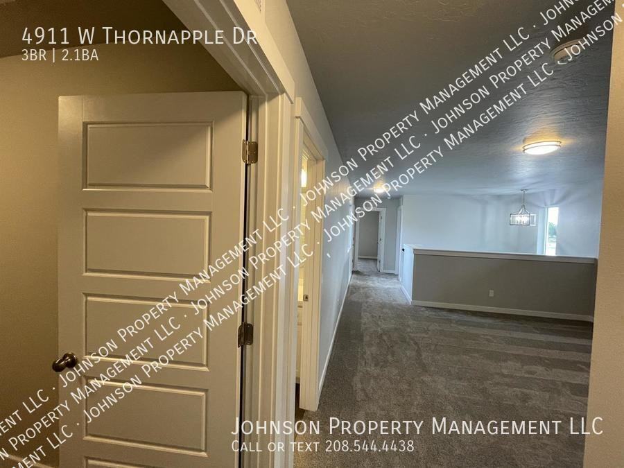 4911 W Thornapple Dr - Photo 7 of 17