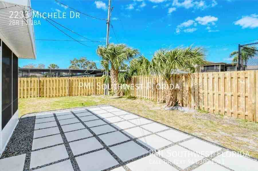 2233 Michele Dr - Photo 7 of 44