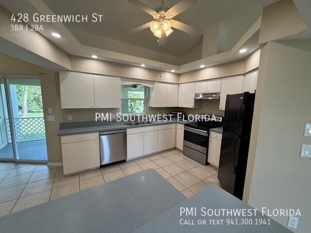 428 Greenwich Ave Nw - Photo 6 of 28