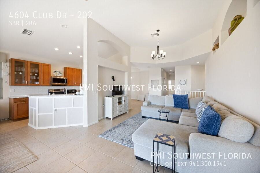 4604 Club Dr #202 - Photo 5 of 50