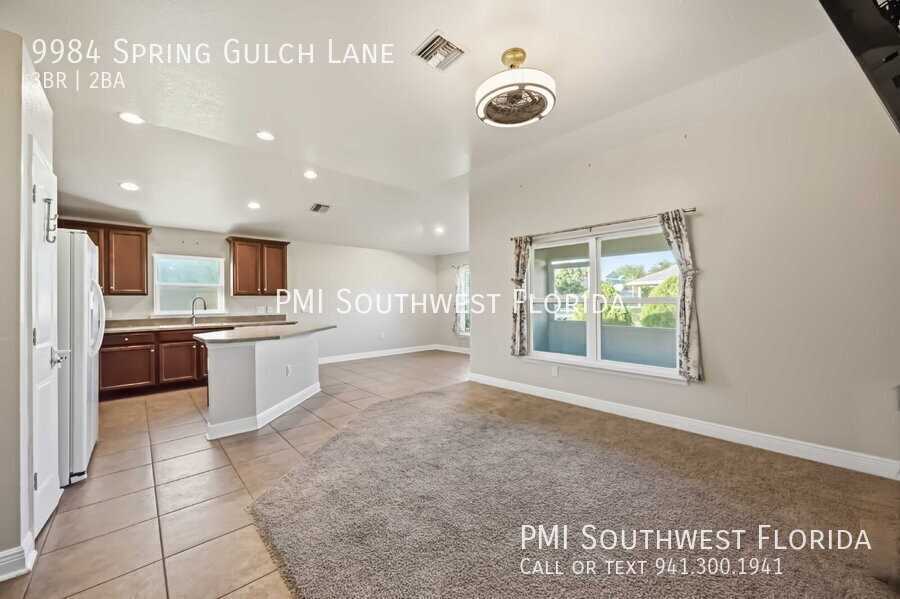 9984 Spring Gulch Ln - Photo 6 of 31