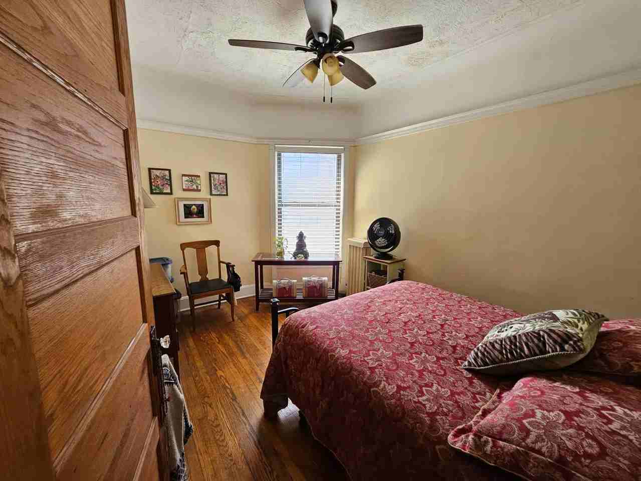 817 W Belle Plaine Ave #3F - Photo 7 of 12