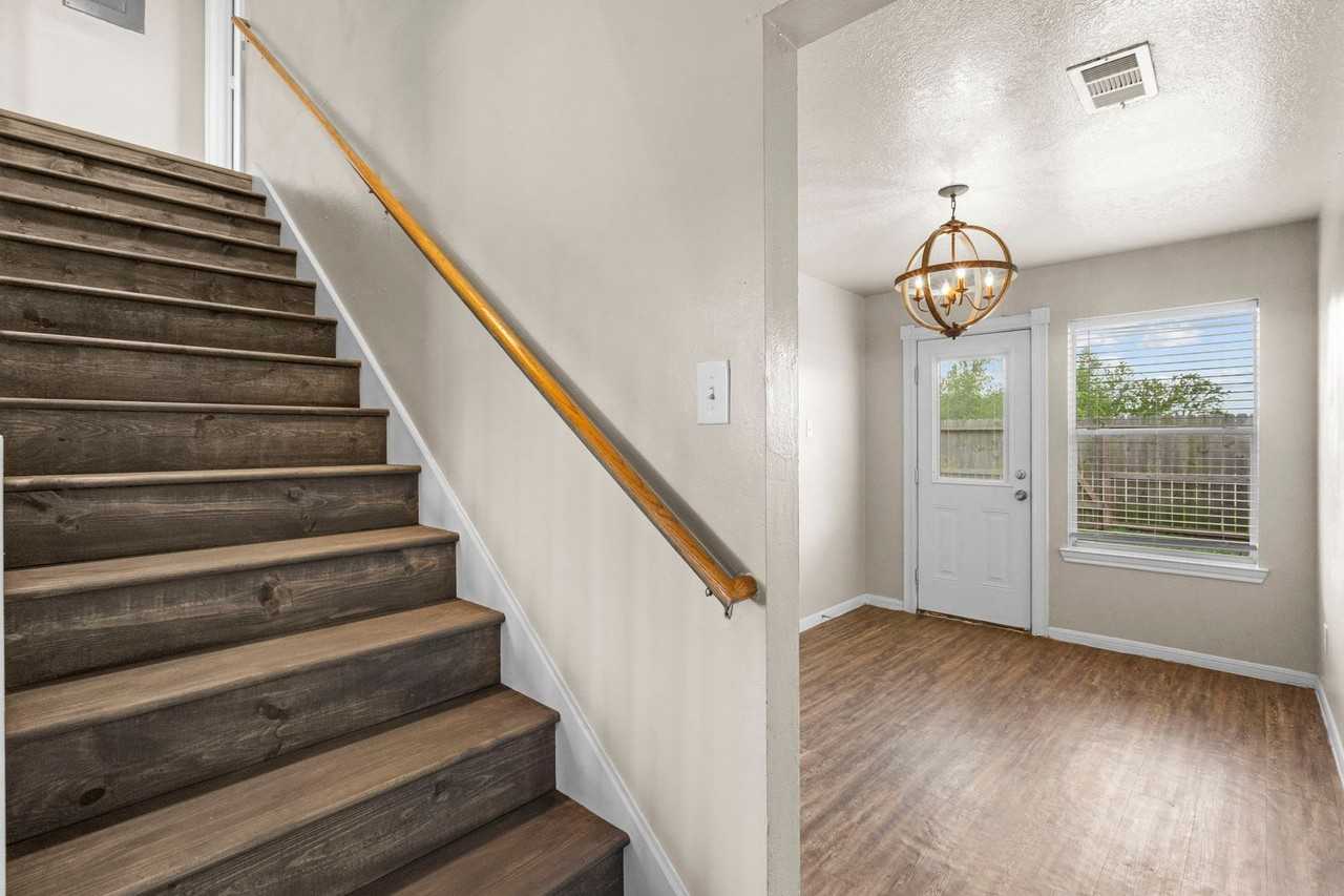 Green Isle Townhomes - Photo 5 of 21
