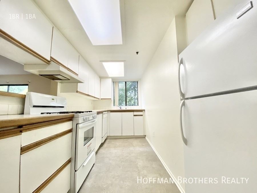 1255 Midvale Ave #204 - Photo 3 of 9