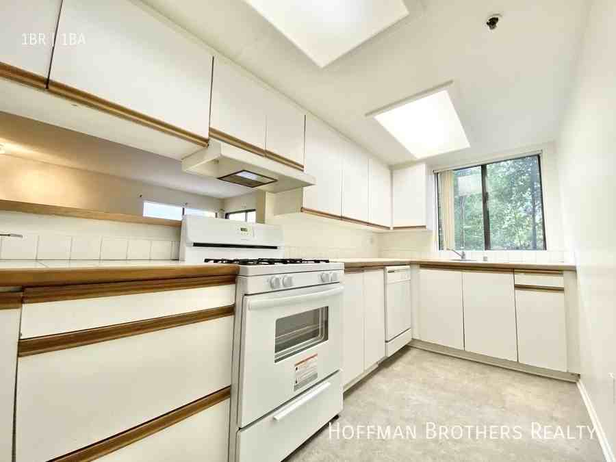 1255 Midvale Ave #204 - Photo 4 of 9