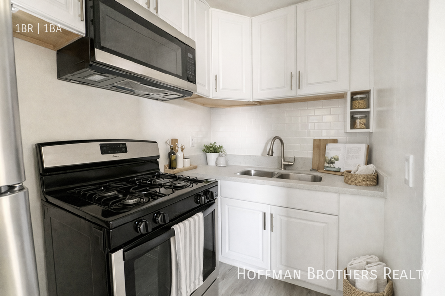 8701 S Figueroa St #203 - Photo 2 of 13