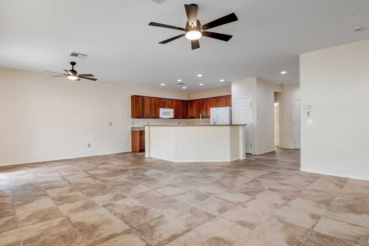 7417 Widewing Dr - Photo 2 of 16