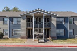 featured image of 770 S 40th St