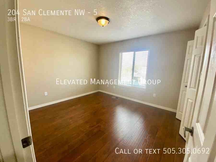 204 San Clemente Ave Nw #5 - Photo 7 of 15