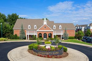 featured image of 918 W Watauga Ave