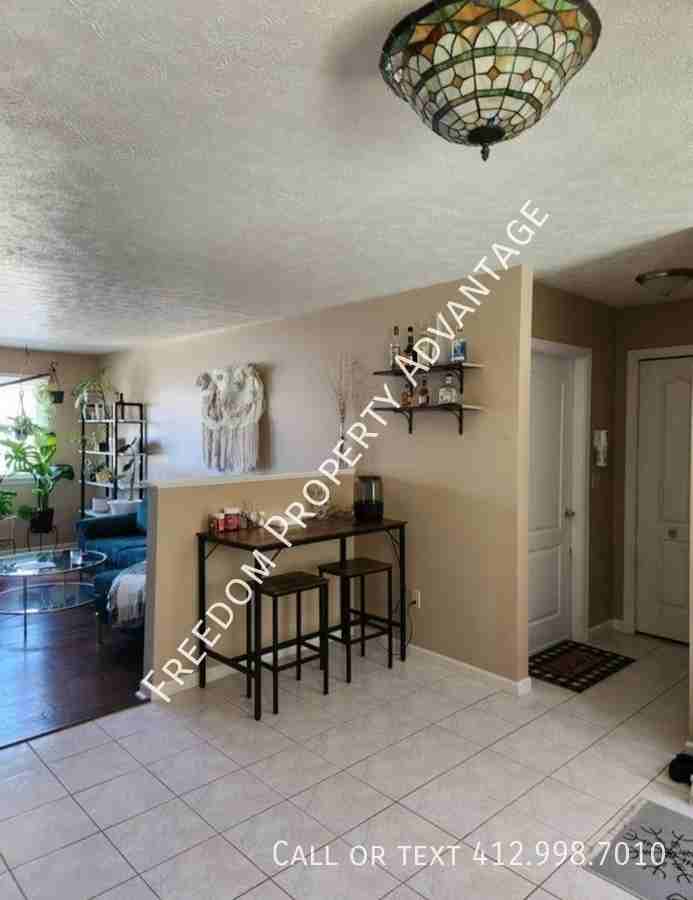 353 Clavale Dr - Photo 3 of 15