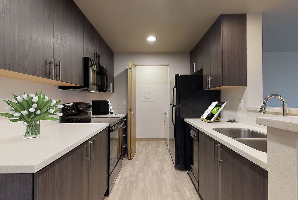 Canyon Pointe - Photo 7 of 36